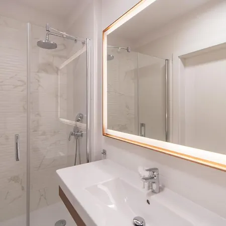 Rent Like Bel Mare 308